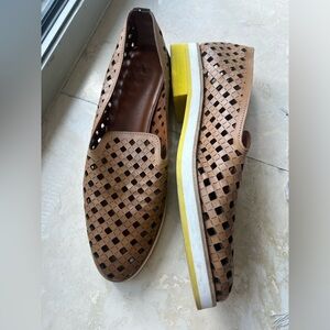 Leather mesh like brown flats